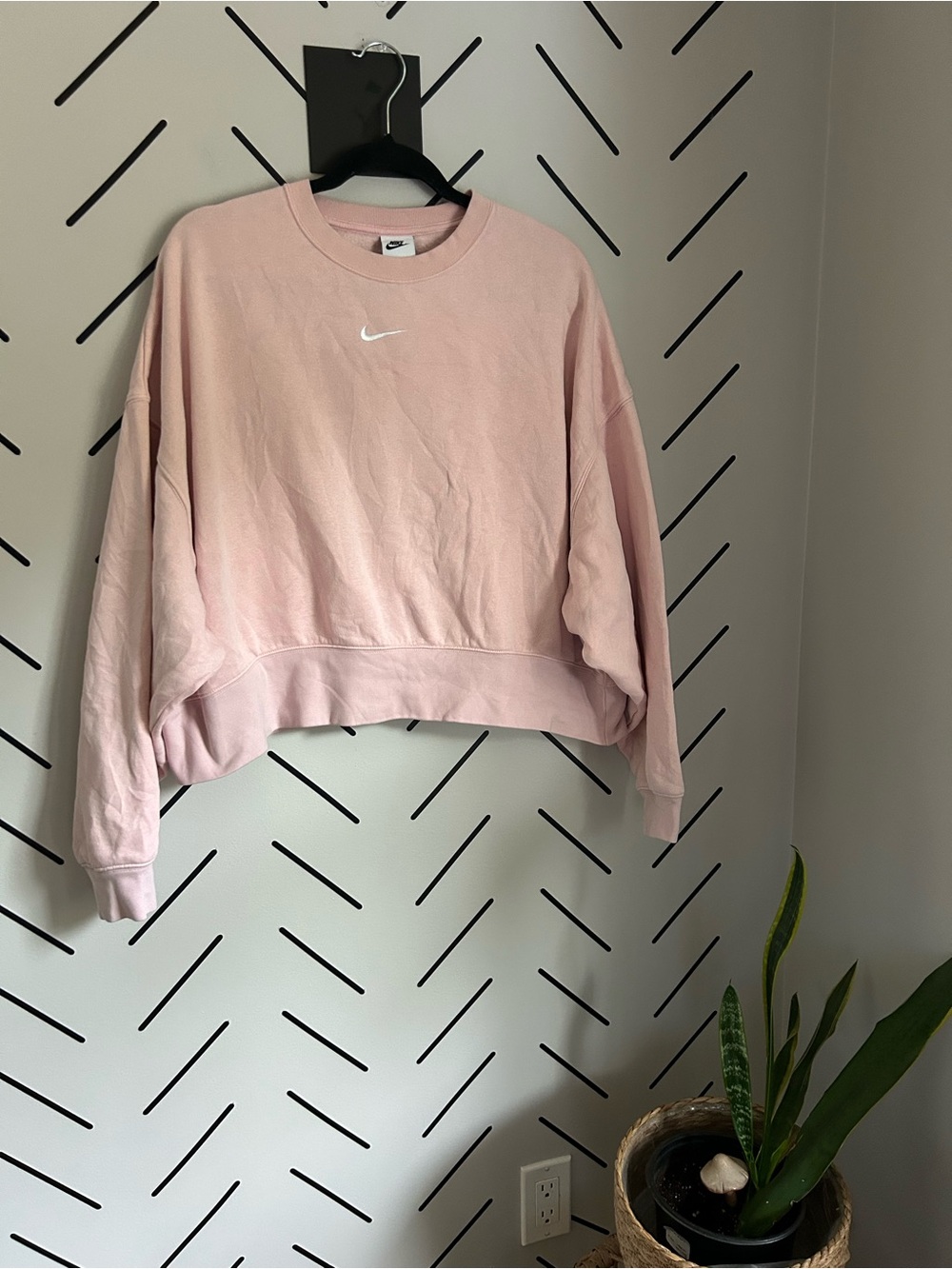 Nike Women's Sportswear Collection Essentials Crew Fleece Crop sweater